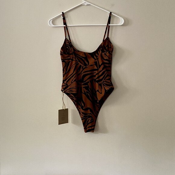 Stone Fox Santi One-Piece Swimsuit NWT - Picture 6 of 8